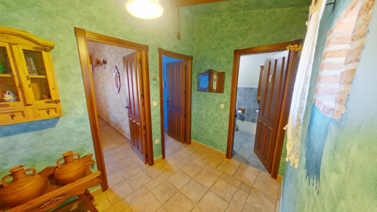 Ruralrut-El Tiemblo Wifi, Cabina De Hidromasaje, Aire Acondicionado Y A Pocos Metros De Zonas De Bano Naturales Exterior photo